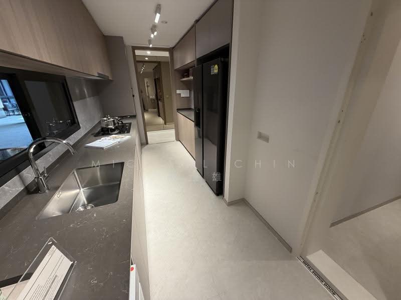 Lucerne Grand, Lakeside Drive, Boon Lay / Jurong / Tuas, 3 Bedrooms, 1,001 sqft, Condominium For Sale, by Michael Chin 陈俊雄, 500290035 - Kitchen - PropertyGuru.com.sg