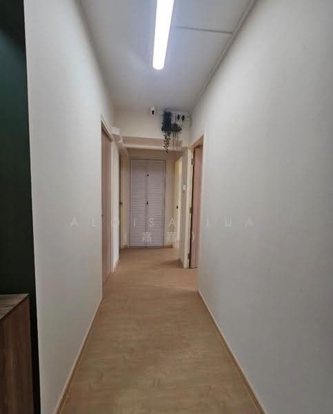569 Choa Chu Kang Street 52, 569 Choa Chu Kang Street 52, Dairy Farm / Bukit Panjang / Choa Chu Kang, Room Rental, 120 sqft, HDB Flat For Rent, by Aloisa Lua (嘉嘉), 500290043 - Corridor - PropertyGuru.com.sg