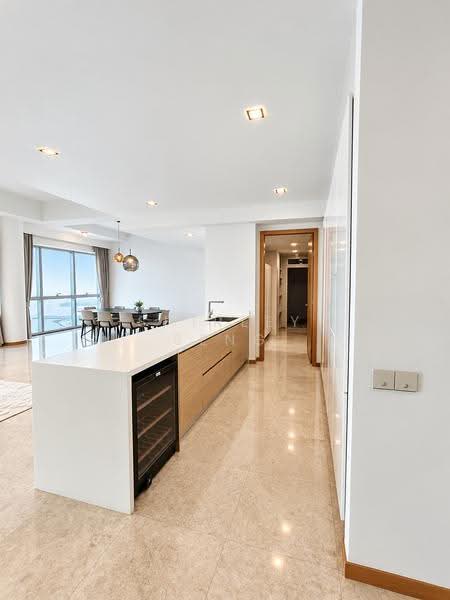Marina Bay Residences, 18 Marina Boulevard, Boat Quay / Raffles Place / Marina, 4 Bedrooms, 3,961 sqft, Condominium For Rent, by Shirley Seng, 500290048 - Kitchen - PropertyGuru.com.sg