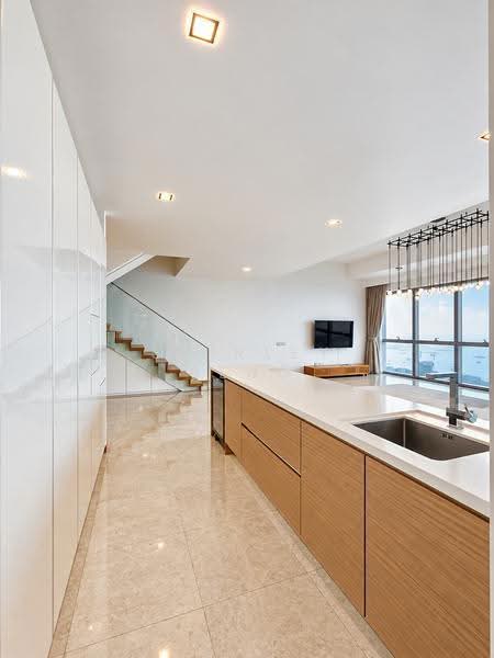 Marina Bay Residences, 18 Marina Boulevard, Boat Quay / Raffles Place / Marina, 4 Bedrooms, 3,961 sqft, Condominium For Rent, by Shirley Seng, 500290048 - Kitchen - PropertyGuru.com.sg