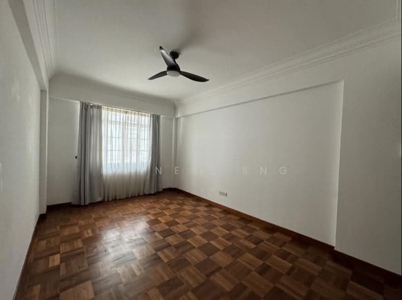 Pinetree Condo, 28 Balmoral park, Tanglin / Holland / Bukit Timah, 3 Bedrooms, 1,206 sqft, Condominium For Rent, by Furness Sng, 500290050 - Living Room - PropertyGuru.com.sg