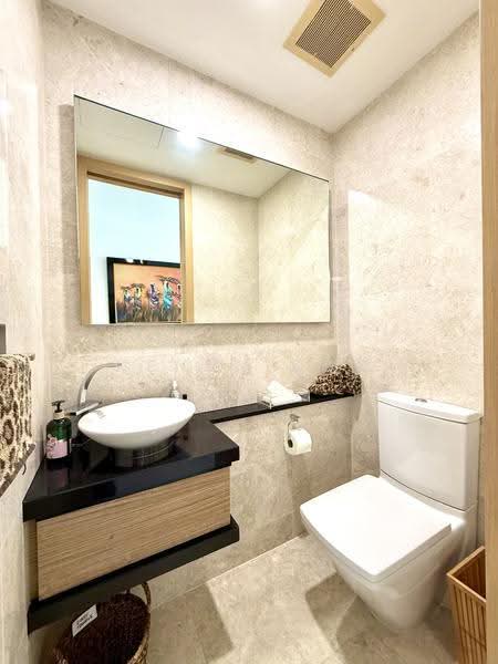 Marina Bay Residences, 18 Marina Boulevard, Boat Quay / Raffles Place / Marina, 4 Bedrooms, 2,368 sqft, Condominium For Rent, by Kenny Koh, 500290052 - Bathroom - PropertyGuru.com.sg
