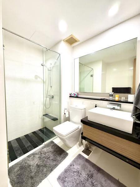 Marina Bay Residences, 18 Marina Boulevard, Boat Quay / Raffles Place / Marina, 4 Bedrooms, 2,368 sqft, Condominium For Rent, by Kenny Koh, 500290052 - Bathroom - PropertyGuru.com.sg