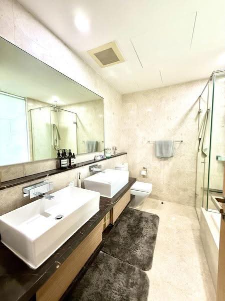 Marina Bay Residences, 18 Marina Boulevard, Boat Quay / Raffles Place / Marina, 4 Bedrooms, 2,368 sqft, Condominium For Rent, by Kenny Koh, 500290052 - Bathroom - PropertyGuru.com.sg