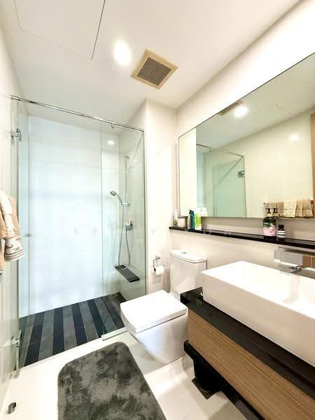 Marina Bay Residences, 18 Marina Boulevard, Boat Quay / Raffles Place / Marina, 4 Bedrooms, 2,368 sqft, Condominium For Rent, by Kenny Koh, 500290052 - Bathroom - PropertyGuru.com.sg
