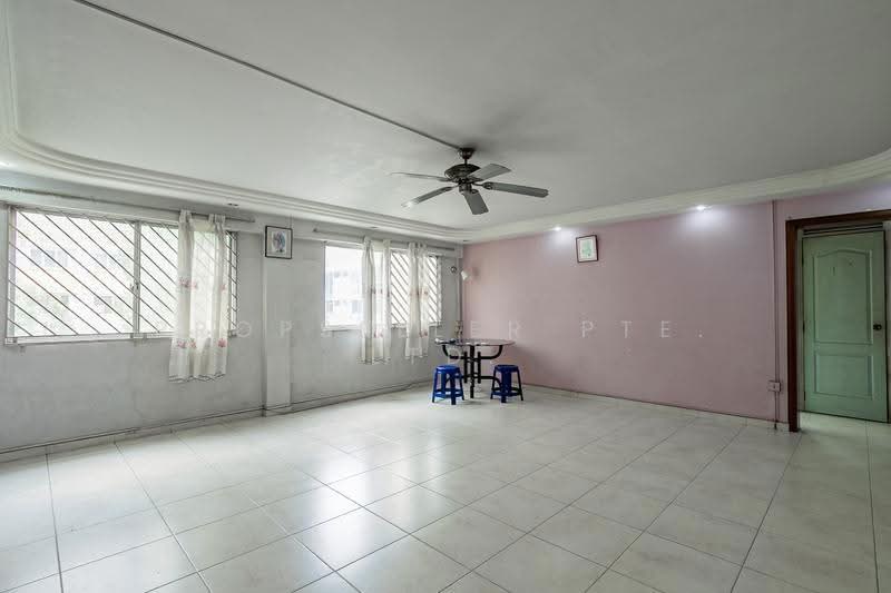 867 Yishun Street 81, 867 Yishun Street 81, Sembawang / Yishun, 3 Bedrooms, 1,119 sqft, HDB Flat For Sale, by Wes Teo, 500290064 - Living Room - PropertyGuru.com.sg