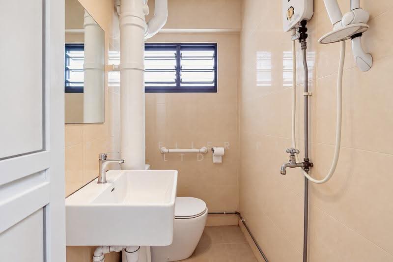 867 Yishun Street 81, 867 Yishun Street 81, Sembawang / Yishun, 3 Bedrooms, 1,119 sqft, HDB Flat For Sale, by Wes Teo, 500290064 - Bathroom - PropertyGuru.com.sg