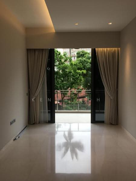 Goodwood Grand, 16 Balmoral Road, Tanglin / Holland / Bukit Timah, 3 Bedrooms, 1,044 sqft, Apartment For Sale, by Kenny Koh, 500290066 - Balcony - PropertyGuru.com.sg
