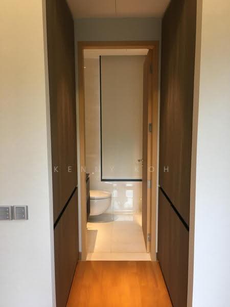 Goodwood Grand, 16 Balmoral Road, Tanglin / Holland / Bukit Timah, 3 Bedrooms, 1,044 sqft, Apartment For Sale, by Kenny Koh, 500290066 - Bathroom - PropertyGuru.com.sg