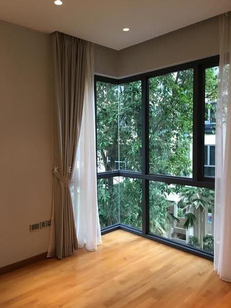 Goodwood Grand, 16 Balmoral Road, Tanglin / Holland / Bukit Timah, 3 Bedrooms, 1,044 sqft, Apartment For Sale, by Kenny Koh, 500290066 - Living Room - PropertyGuru.com.sg