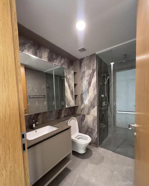 Penrose, 20 Sims Drive, Eunos / Geylang / Paya Lebar, 2 Bedrooms, 646 sqft, Condominium For Sale, by Jeffrey Koh, 500290075 - Bathroom - PropertyGuru.com.sg