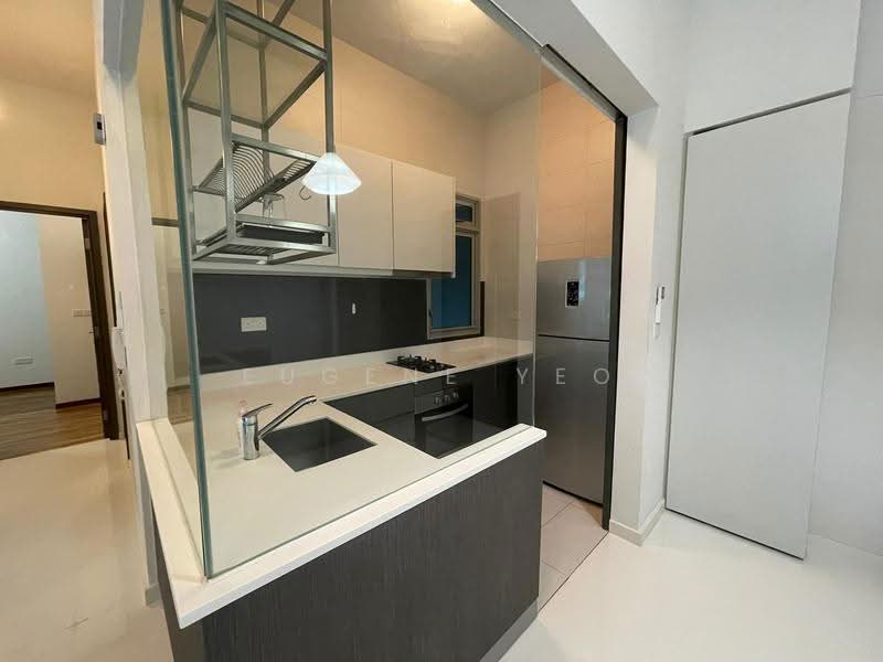 Q Bay Residences, 1 Tampines Street 86, Pasir Ris / Tampines, 2 Bedrooms, 1,033 sqft, Condominium For Sale, by Eugene Yeo, 500290085 - Kitchen - PropertyGuru.com.sg