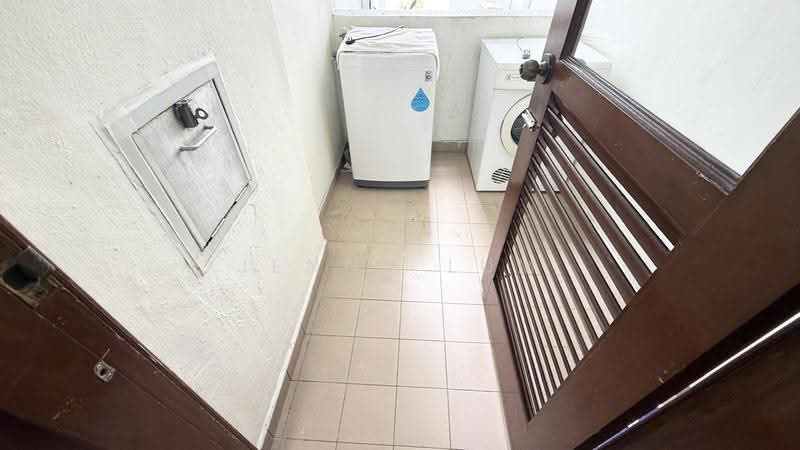 Mirage Tower, 80 Kim Seng Road, Orchard / River Valley, 2 Bedrooms, 958 sqft, Condominium For Sale, by Jenny Lum, 500290091 - Balcony - PropertyGuru.com.sg