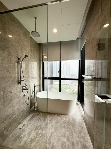 Martin Modern, 8 Martin Place, Orchard / River Valley, 4 Bedrooms, 1,733 sqft, Apartment For Sale, by Lynn Er, 500290095 - Bathroom - PropertyGuru.com.sg
