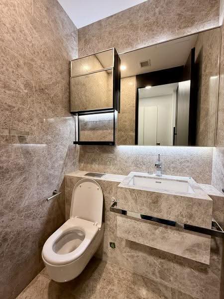 Martin Modern, 8 Martin Place, Orchard / River Valley, 4 Bedrooms, 1,733 sqft, Apartment For Sale, by Lynn Er, 500290095 - Bathroom - PropertyGuru.com.sg