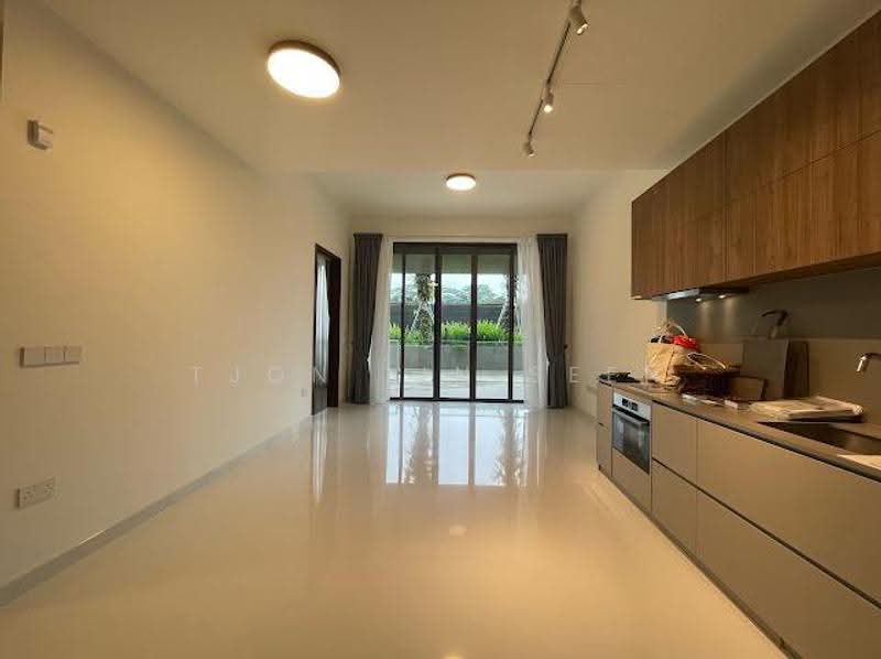 Parksuites, 18 Holland Grove Road, Tanglin / Holland / Bukit Timah, 2 Bedrooms, 872 sqft, Condominium For Sale, by Tjon Lin Seen, 500290100 - Living Room - PropertyGuru.com.sg