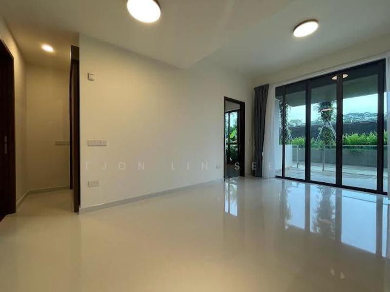 Parksuites, 18 Holland Grove Road, Tanglin / Holland / Bukit Timah, 2 Bedrooms, 872 sqft, Condominium For Sale, by Tjon Lin Seen, 500290100 - Living Room - PropertyGuru.com.sg