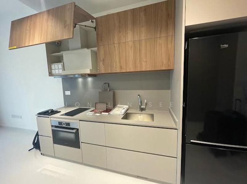 Parksuites, 18 Holland Grove Road, Tanglin / Holland / Bukit Timah, 2 Bedrooms, 872 sqft, Condominium For Sale, by Tjon Lin Seen, 500290100 - Kitchen - PropertyGuru.com.sg