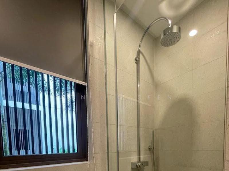 Parksuites, 18 Holland Grove Road, Tanglin / Holland / Bukit Timah, 2 Bedrooms, 872 sqft, Condominium For Sale, by Tjon Lin Seen, 500290100 - Bathroom - PropertyGuru.com.sg