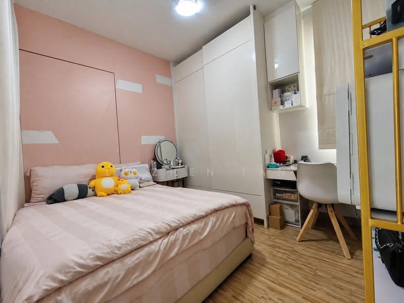 Lakeholmz, 82 Corporation Road, Boon Lay / Jurong / Tuas, 5 Bedrooms, 2,131 sqft, Condominium For Sale, by Li Zhen Tan, 500290115 - PropertyGuru.com.sg