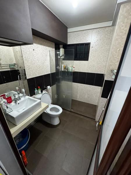 340B Sembawang Close, 340B Sembawang Close, Sembawang / Yishun, Room Rental, 250 sqft, HDB Flat For Rent, by Jerry Tay, 500290120 - Bathroom - PropertyGuru.com.sg