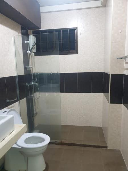 340B Sembawang Close, 340B Sembawang Close, Sembawang / Yishun, Room Rental, 250 sqft, HDB Flat For Rent, by Jerry Tay, 500290120 - Bathroom - PropertyGuru.com.sg