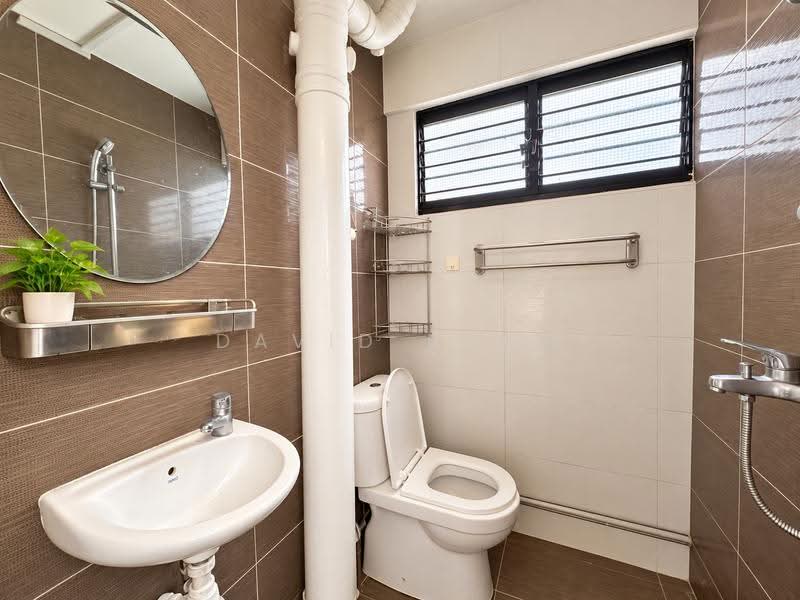 123 Yishun Street 11, 123 Yishun Street 11, Sembawang / Yishun, 2 Bedrooms, 723 sqft, HDB Flat For Rent, by David Boon, 500290125 - Bathroom - PropertyGuru.com.sg