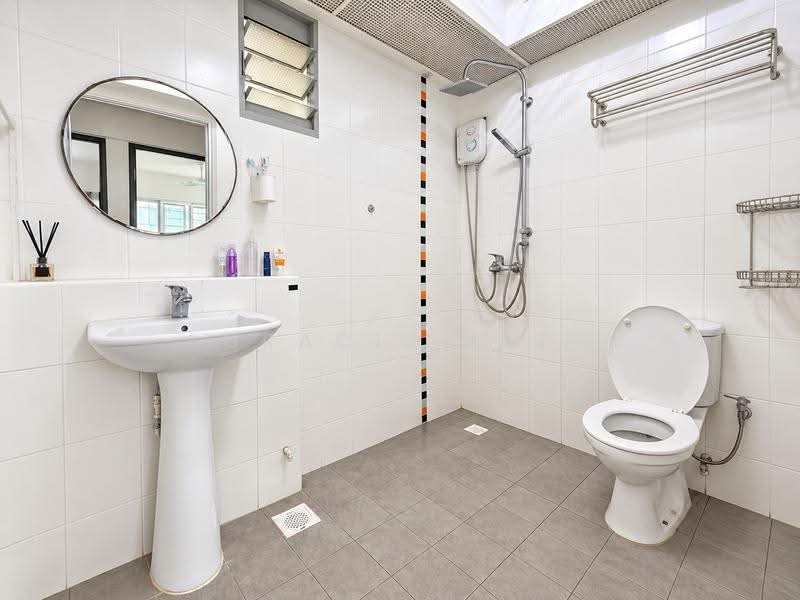 274D Punggol Place, 274D Punggol Place, Hougang / Punggol / Sengkang, 3 Bedrooms, 1,012 sqft, HDB Flat For Rent, by Gracia Lee, 500290129 - Bathroom - PropertyGuru.com.sg