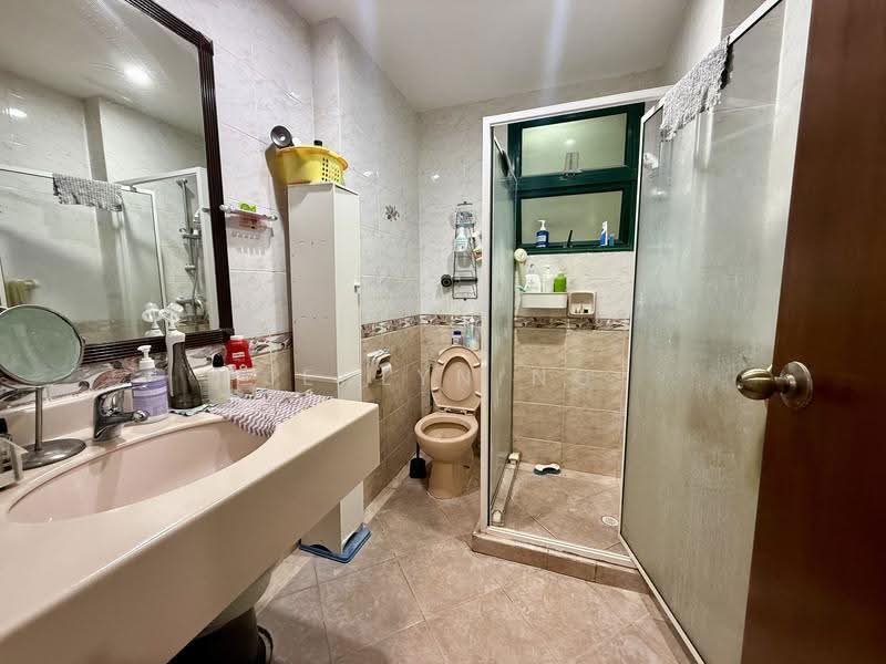 Hillview Green, 61 Hume Avenue, Clementi Park / Upper Bukit Timah, 3 Bedrooms, 1,281 sqft, Condominium For Sale, by Jerlyn Ng, 500290138 - Bathroom - PropertyGuru.com.sg