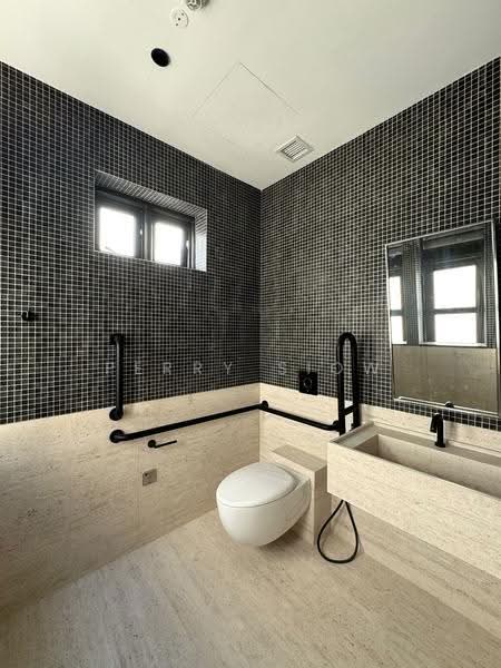 High-Visibility Corner Shophouse for F&B & Office in Keong Saik, Keong Saik Rd, Kreta Ayer Rd, Chinatown / Tanjong Pagar, 4,958 sqft, Shop / Shophouse For Rent, by Perry Siow, 500290142 - Bathroom - CommercialGuru.com.sg