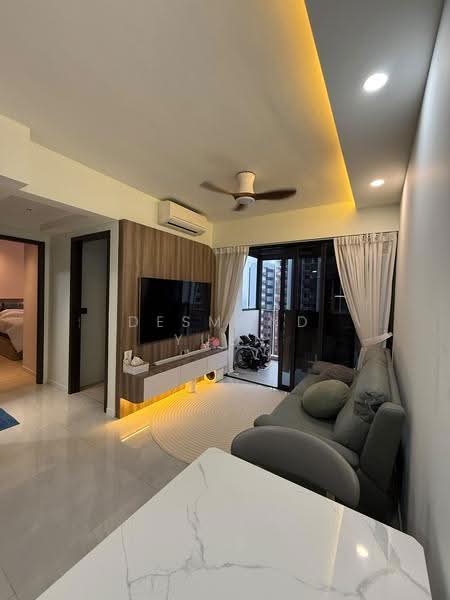 Riverfront Residences, 53 Hougang Avenue 7, Hougang / Punggol / Sengkang, 2 Bedrooms, 721 sqft, Condominium For Sale, by Desmond Yuen, 500290146 - Living Room - PropertyGuru.com.sg