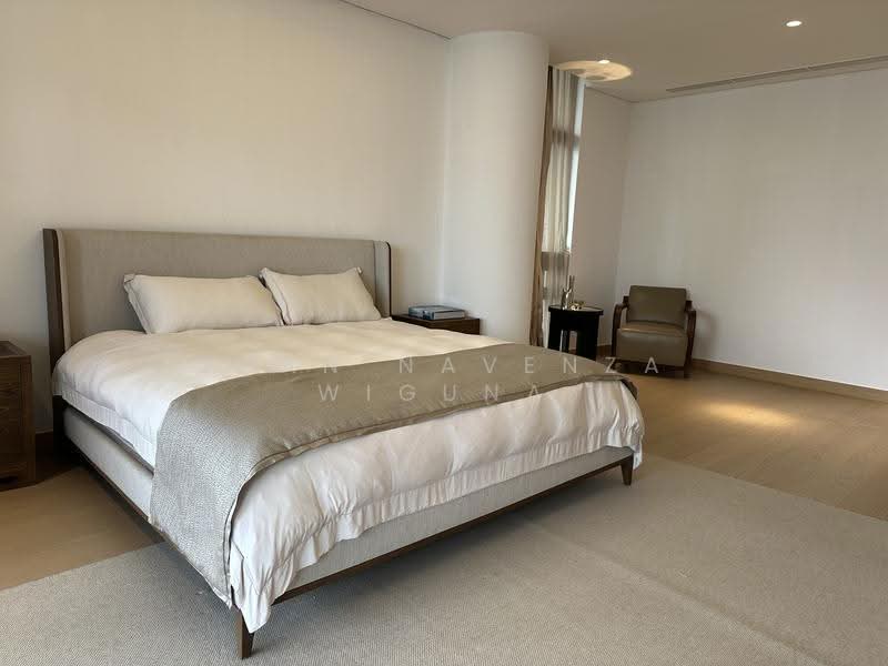 The Colonnade, 82 Grange Road, Tanglin / Holland / Bukit Timah, 4 Bedrooms, 3,993 sqft, Condominium For Rent, by Joan Navenza Wiguna, 500290165 - Bedroom - PropertyGuru.com.sg