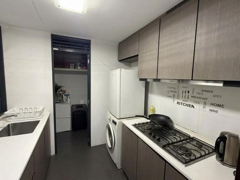 Riverparc Residence, 102 Punggol Drive, Hougang / Punggol / Sengkang, 3 Bedrooms, 1,076 sqft, Condominium For Sale, by Ron Goh, 500290177 - Kitchen - PropertyGuru.com.sg