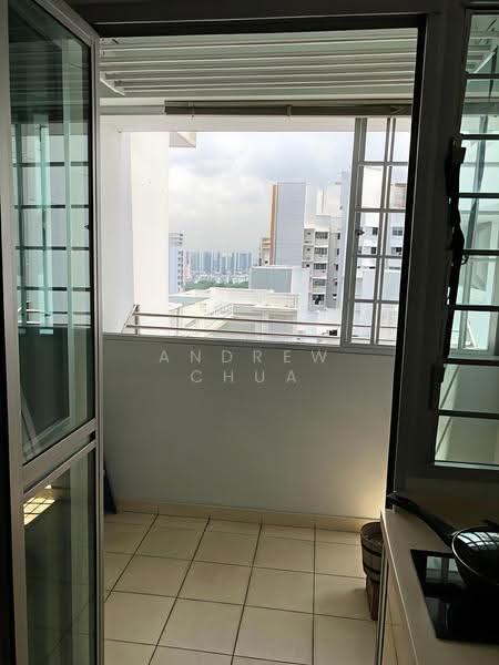23 Ghim Moh Link, 23 Ghim Moh Link, Tanglin / Holland / Bukit Timah, 3 Bedrooms, 990 sqft, HDB Flat For Sale, by Andrew Chua, 500290184 - Balcony - PropertyGuru.com.sg