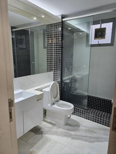 Ferraria Park Condo, 8 Flora Drive, Changi Airport / Changi Village, 2 Bedrooms, 1,088 sqft, Condominium For Rent, by Ann Teo, 500290194 - Bathroom - PropertyGuru.com.sg