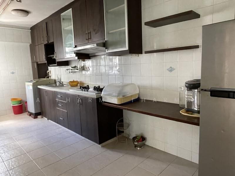 383 Bukit Batok West Avenue 5, 383 Bukit Batok West Avenue 5, Dairy Farm / Bukit Panjang / Choa Chu Kang, 3 Bedrooms, 1,237 sqft, HDB Flat For Sale, by A Tharma Tharma, 500290196 - Kitchen - PropertyGuru.com.sg