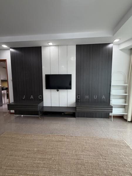 Queens, 10 Stirling Road, Alexandra / Commonwealth, 3 Bedrooms, 1,184 sqft, Condominium For Rent, by Jaclyn Chua, 500290199 - Living Room - PropertyGuru.com.sg