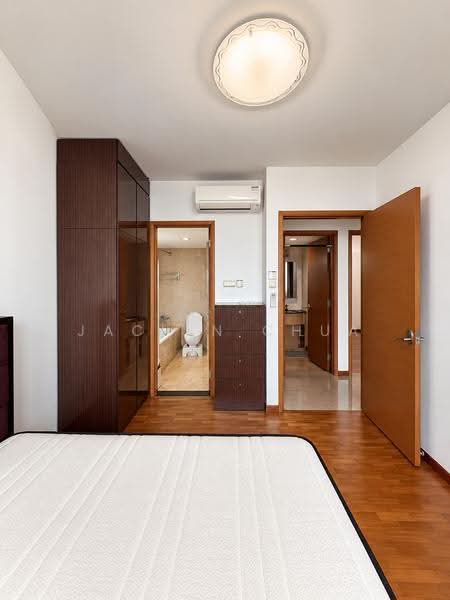 Queens, 10 Stirling Road, Alexandra / Commonwealth, 3 Bedrooms, 1,184 sqft, Condominium For Rent, by Jaclyn Chua, 500290199 - Master Bedroom - PropertyGuru.com.sg