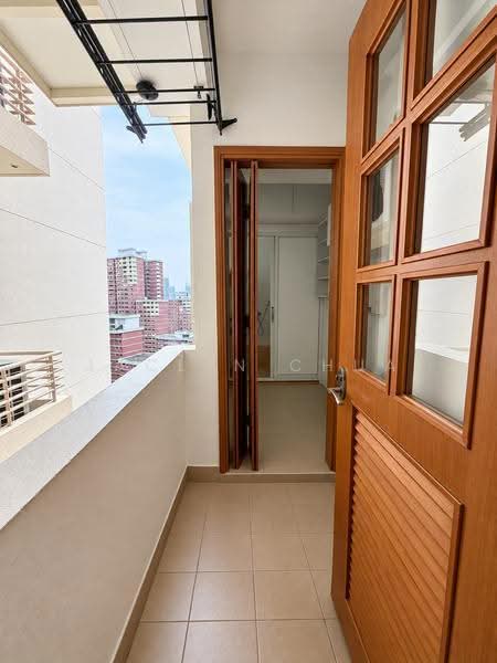 Queens, 10 Stirling Road, Alexandra / Commonwealth, 3 Bedrooms, 1,184 sqft, Condominium For Rent, by Jaclyn Chua, 500290199 - Yard & Utility - PropertyGuru.com.sg