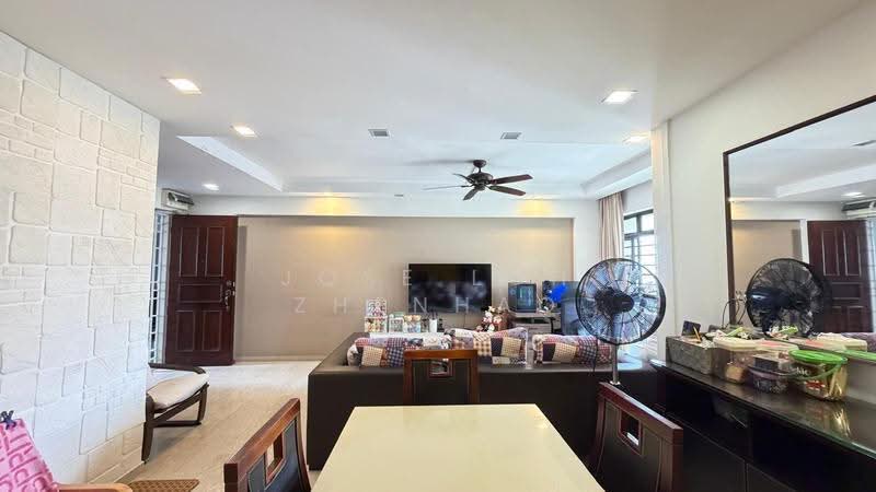68 Redhill Close, 68 Redhill Close, Alexandra / Commonwealth, 3 Bedrooms, 1,076 sqft, HDB Flat For Sale, by Jose Loh Zhenhao, 500290202 - Living Room - PropertyGuru.com.sg