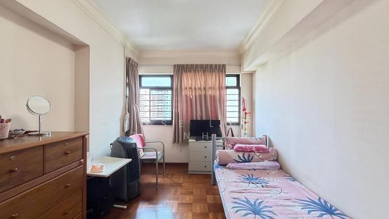 68 Redhill Close, 68 Redhill Close, Alexandra / Commonwealth, 3 Bedrooms, 1,076 sqft, HDB Flat For Sale, by Jose Loh Zhenhao, 500290202 - Bedroom - PropertyGuru.com.sg