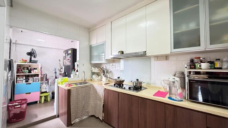 68 Redhill Close, 68 Redhill Close, Alexandra / Commonwealth, 3 Bedrooms, 1,076 sqft, HDB Flat For Sale, by Jose Loh Zhenhao, 500290202 - Kitchen - PropertyGuru.com.sg