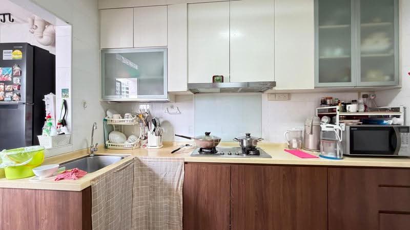 68 Redhill Close, 68 Redhill Close, Alexandra / Commonwealth, 3 Bedrooms, 1,076 sqft, HDB Flat For Sale, by Jose Loh Zhenhao, 500290202 - Kitchen - PropertyGuru.com.sg