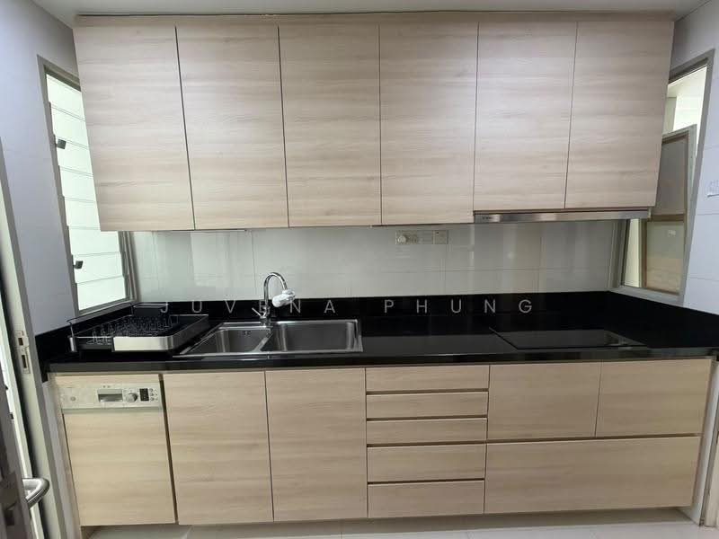 Riveredge, 21 Sampan Place, East Coast / Marine Parade, 2 Bedrooms, 1,012 sqft, Condominium For Sale, by Juvena Phung, 500290203 - Kitchen - PropertyGuru.com.sg