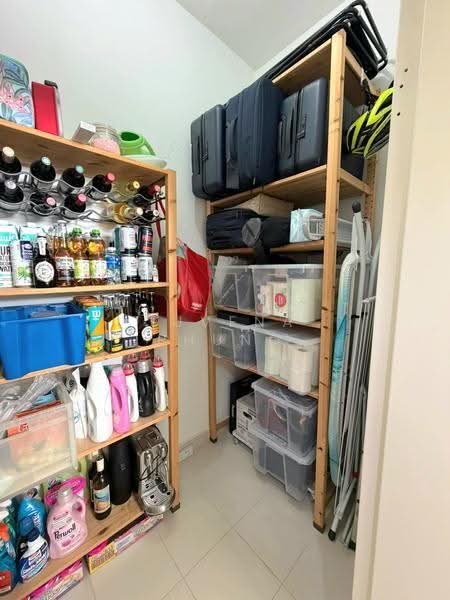 Riveredge, 21 Sampan Place, East Coast / Marine Parade, 2 Bedrooms, 1,012 sqft, Condominium For Sale, by Juvena Phung, 500290203 - Spacious Store Room - PropertyGuru.com.sg