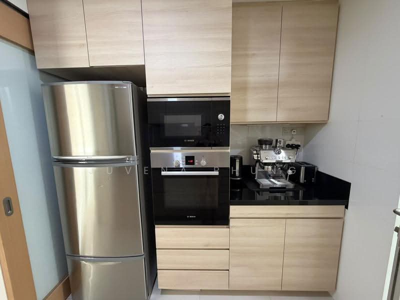 Riveredge, 21 Sampan Place, East Coast / Marine Parade, 2 Bedrooms, 1,012 sqft, Condominium For Sale, by Juvena Phung, 500290203 - Kitchen - PropertyGuru.com.sg