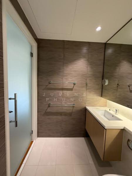 Riveredge, 21 Sampan Place, East Coast / Marine Parade, 2 Bedrooms, 1,012 sqft, Condominium For Sale, by Juvena Phung, 500290203 - Master Bathroom - PropertyGuru.com.sg