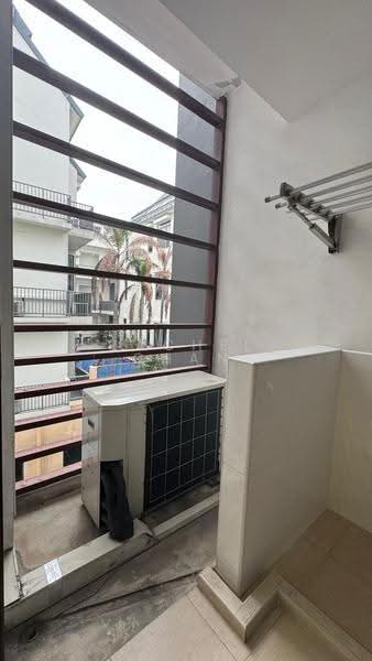 Kovan Primera, 89 Kovan Road, Hougang / Punggol / Sengkang, 2 Bedrooms, 958 sqft, Apartment For Rent, by Rachel Chan, 500290210 - Balcony - PropertyGuru.com.sg