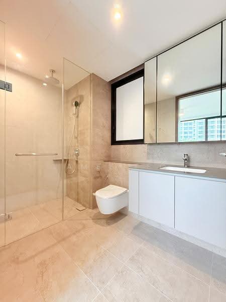 Norwood Grand, 2 Champions Way, Admiralty / Woodlands, 4 Bedrooms, 1,173 sqft, Condominium For Rent, by James Yeo, 500290230 - Bathroom - PropertyGuru.com.sg
