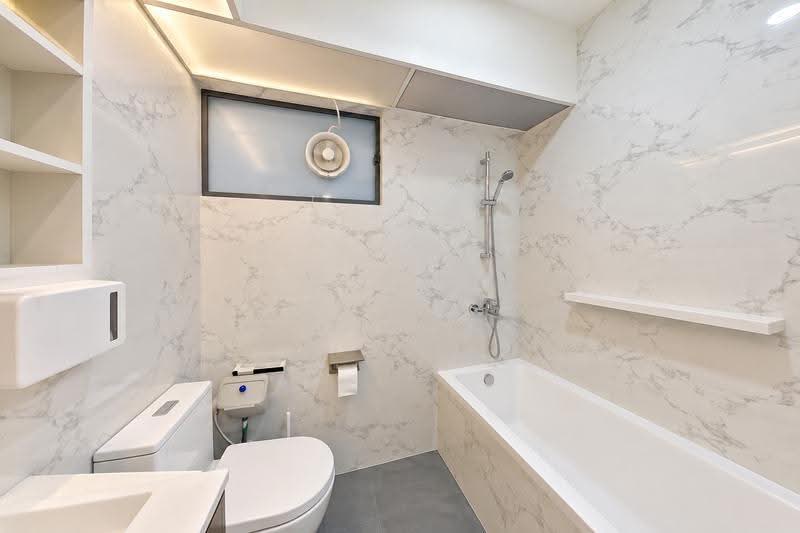 310C Punggol Walk, 310C Punggol Walk, Hougang / Punggol / Sengkang, 3 Bedrooms, 1,206 sqft, HDB Flat For Sale, by Alex Lee, 500290238 - Master Bathroom - PropertyGuru.com.sg